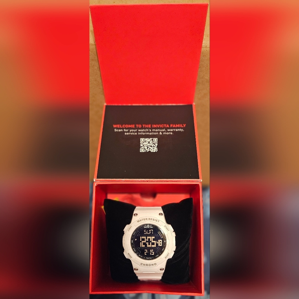 Invicta Watch Box with QR Code